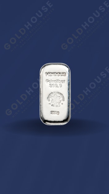 Front250-gram-silver-bar-heraeuswww.thegoldhouse.co.nz Front view of the 250-gram Heraeus silver bar - The Gold House